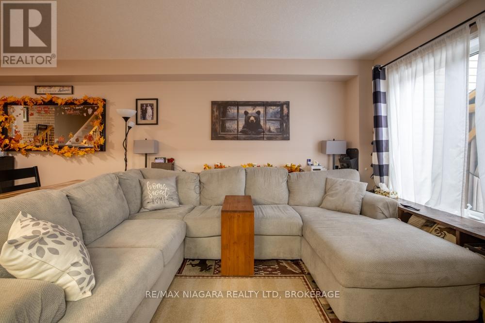 105 Bisset Avenue, Brantford, Ontario  N3T 0H4 - Photo 7 - X12421495