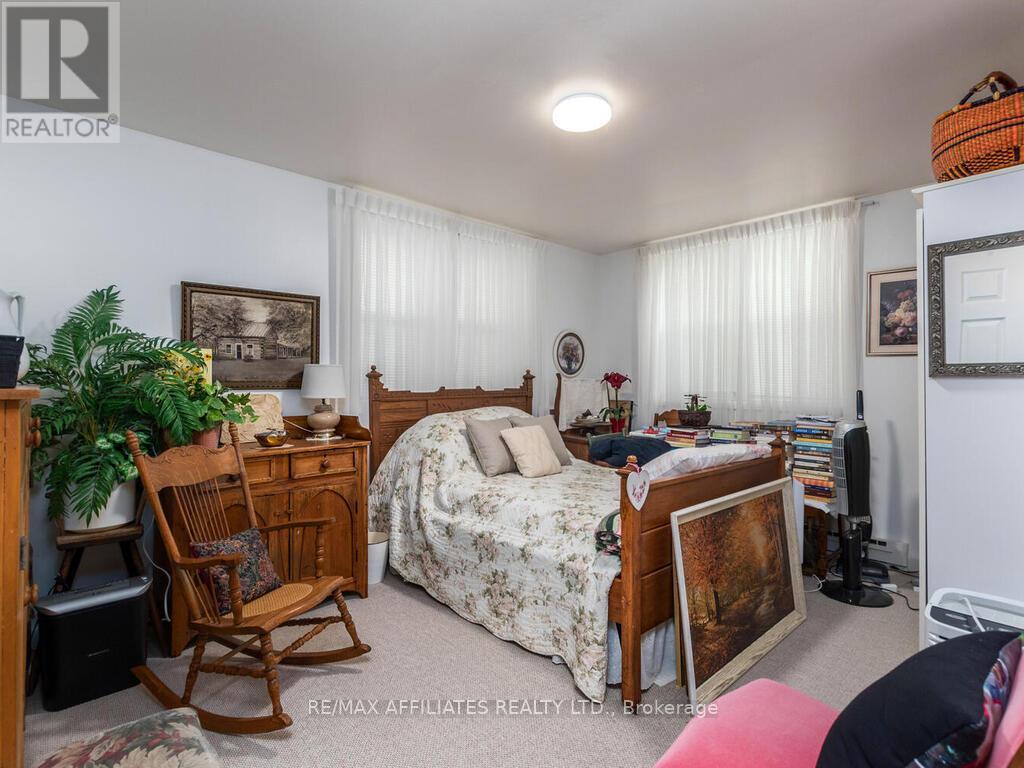 6-8 Market Square, Perth, Ontario  K7H 1V7 - Photo 14 - X12385439