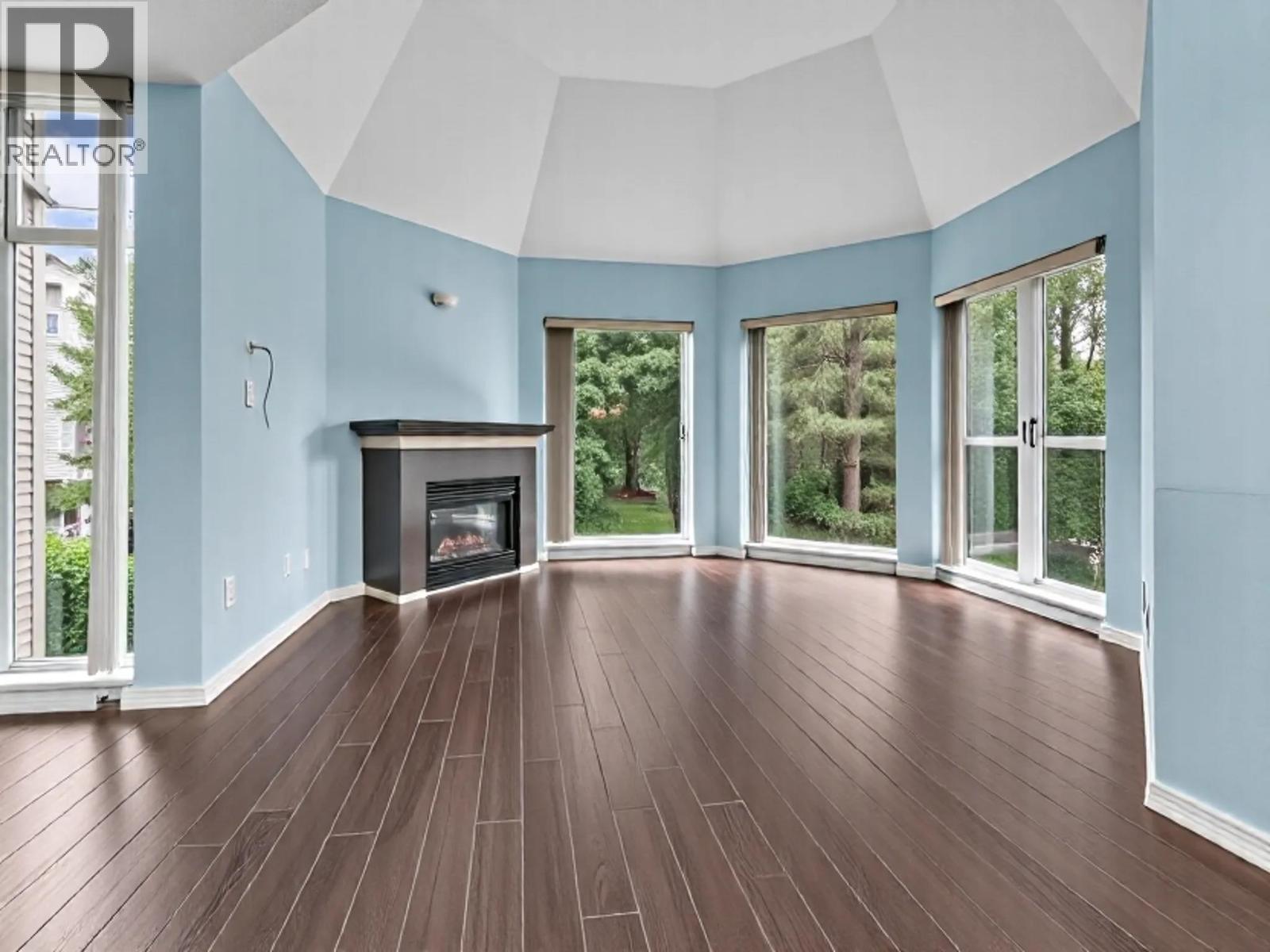 307 1219 Johnson Street, Coquitlam, British Columbia  V3B 7L5 - Photo 2 - R3050495