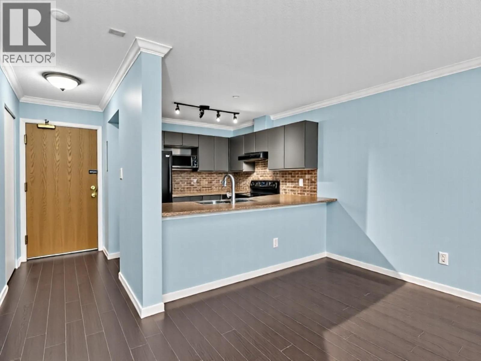 307 1219 Johnson Street, Coquitlam, British Columbia  V3B 7L5 - Photo 4 - R3050495
