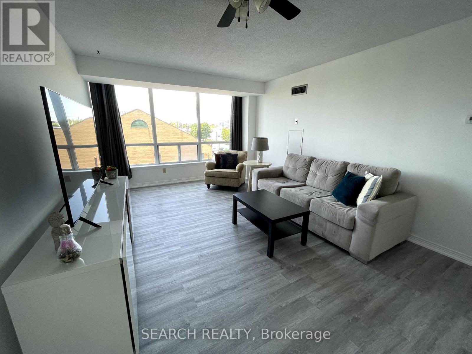 505 - 711 Rossland Road E, Whitby, Ontario  L1N 8Z1 - Photo 10 - E12421320