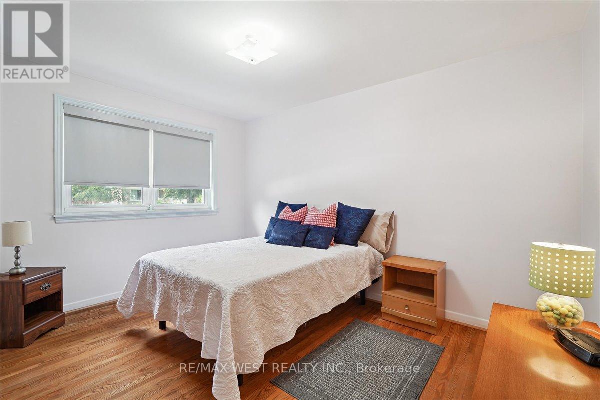 195 Toynbee Trail, Toronto, Ontario  M1E 1G5 - Photo 5 - E12421350