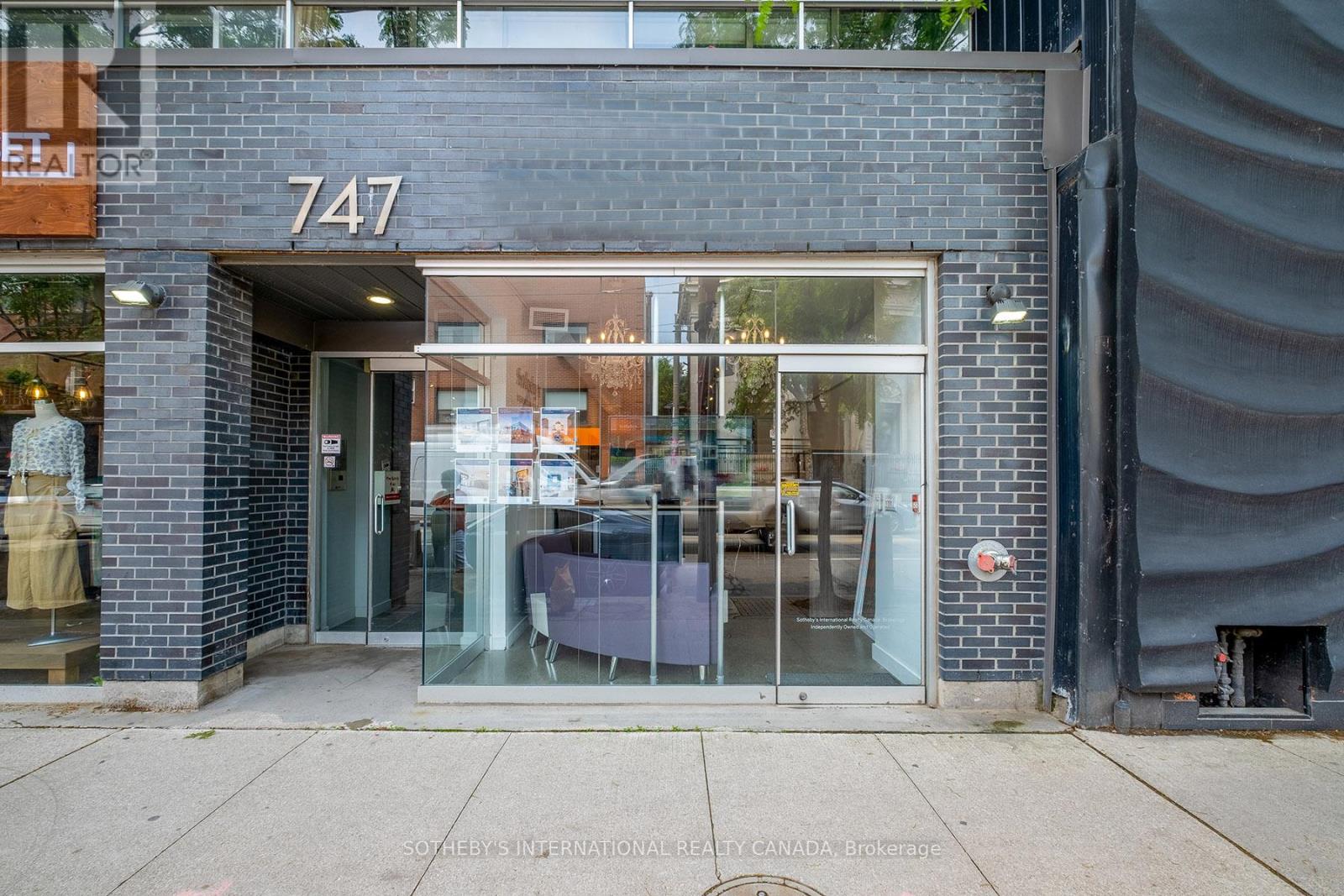 102 - 747 Queen Street E, Toronto, Ontario  M4M 1H3 - Photo 1 - E12421369