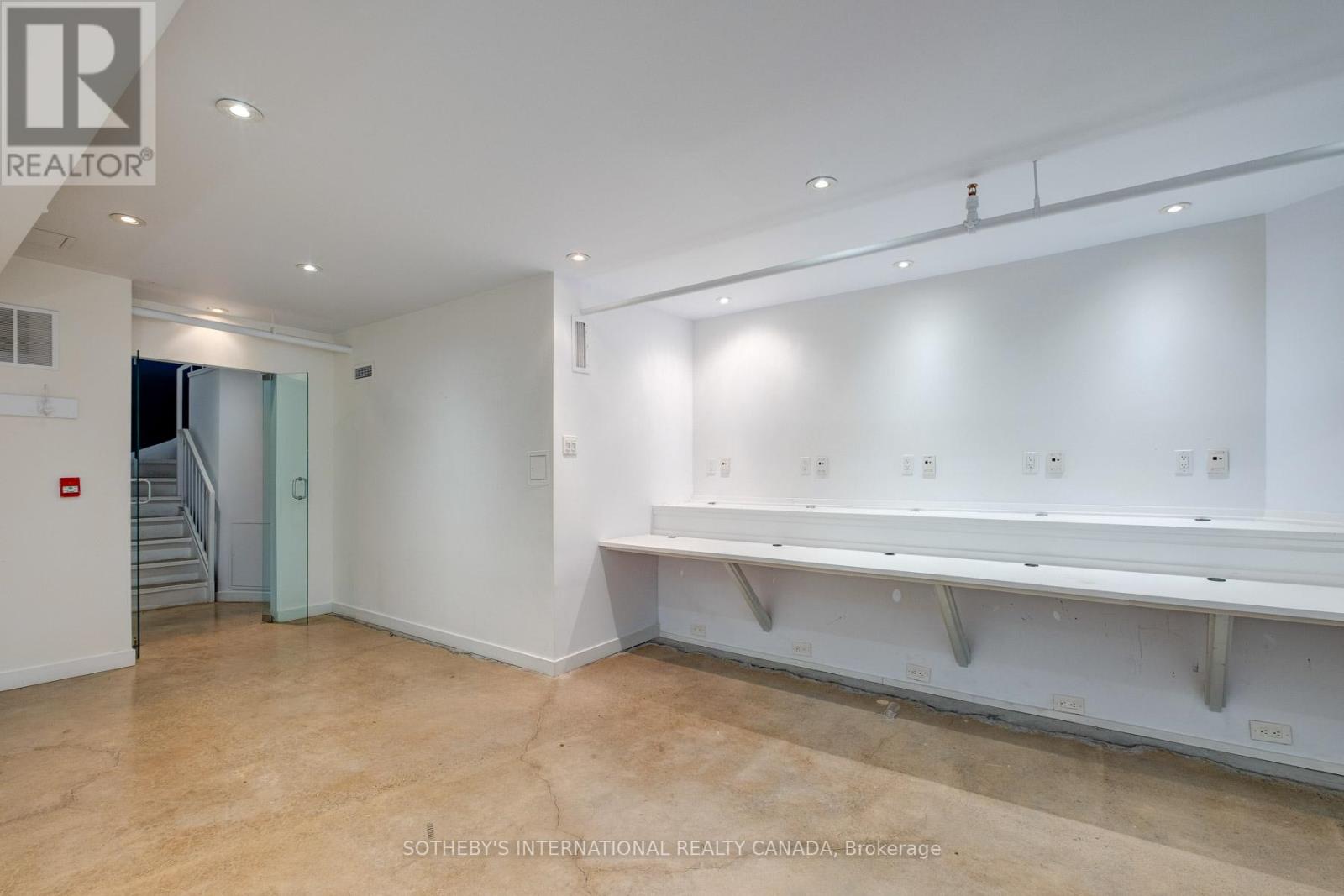 102 - 747 Queen Street E, Toronto, Ontario  M4M 1H3 - Photo 5 - E12421369
