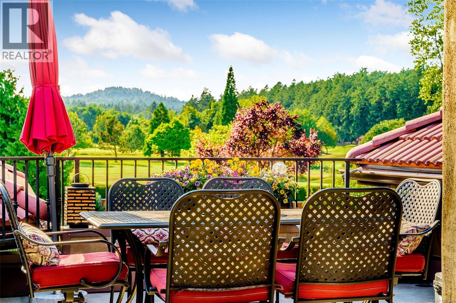 5388 Parker Ave, Saanich, British Columbia  V8Y 2M9 - Photo 4 - 1007457