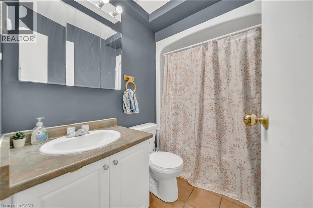 24 Columbia Street W, Waterloo, Ontario  N2L 3K3 - Photo 9 - 40772780