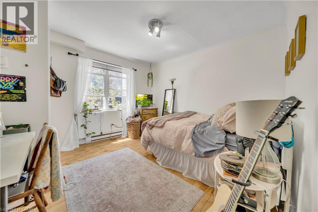 24 Columbia Street W, Waterloo, Ontario  N2L 3K3 - Photo 7 - 40772780