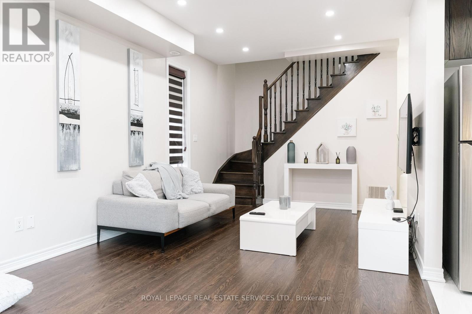 13 - 9621 Jane Street, Vaughan, Ontario  L6A 4G5 - Photo 13 - N12421258