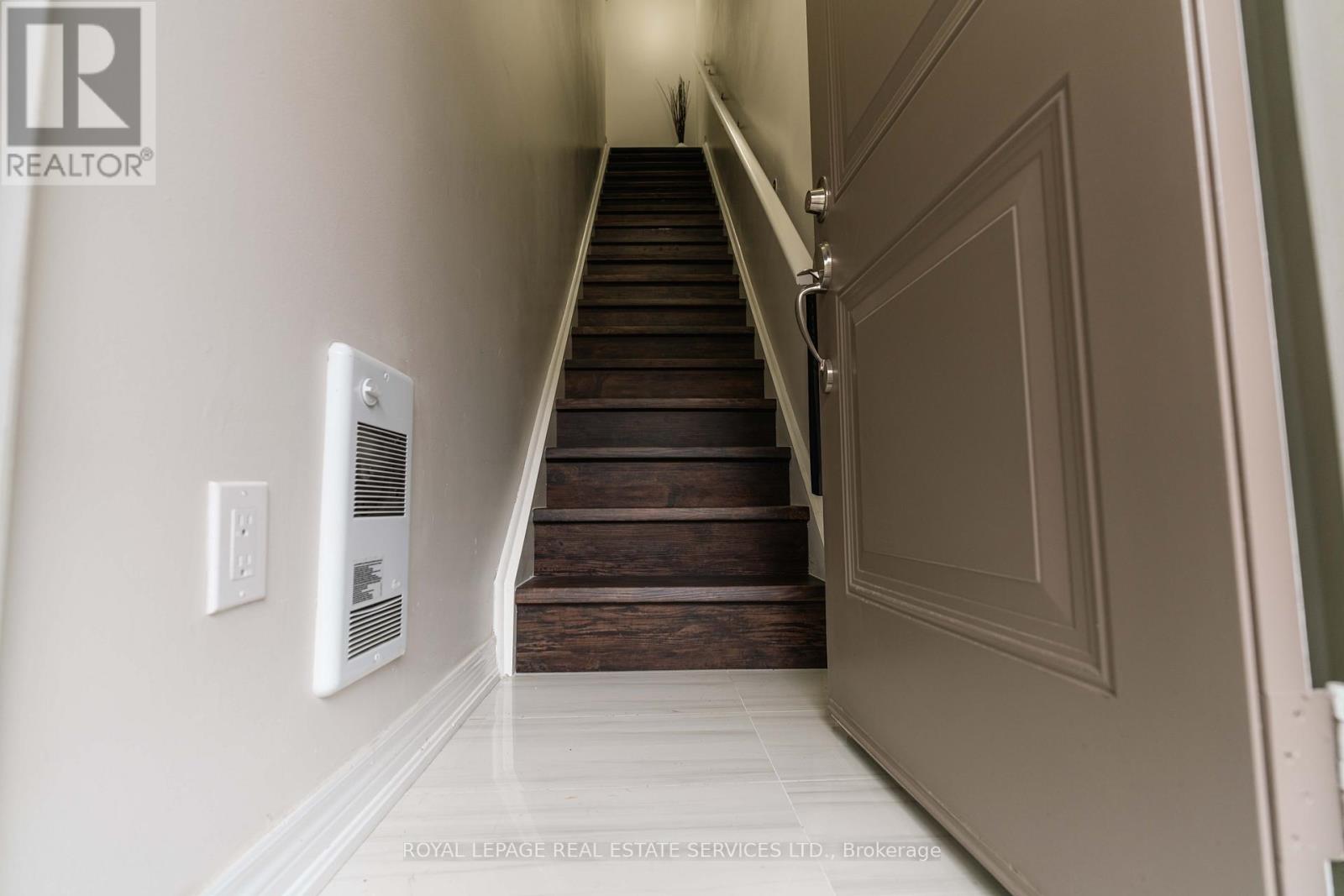 13 - 9621 Jane Street, Vaughan, Ontario  L6A 4G5 - Photo 6 - N12421258