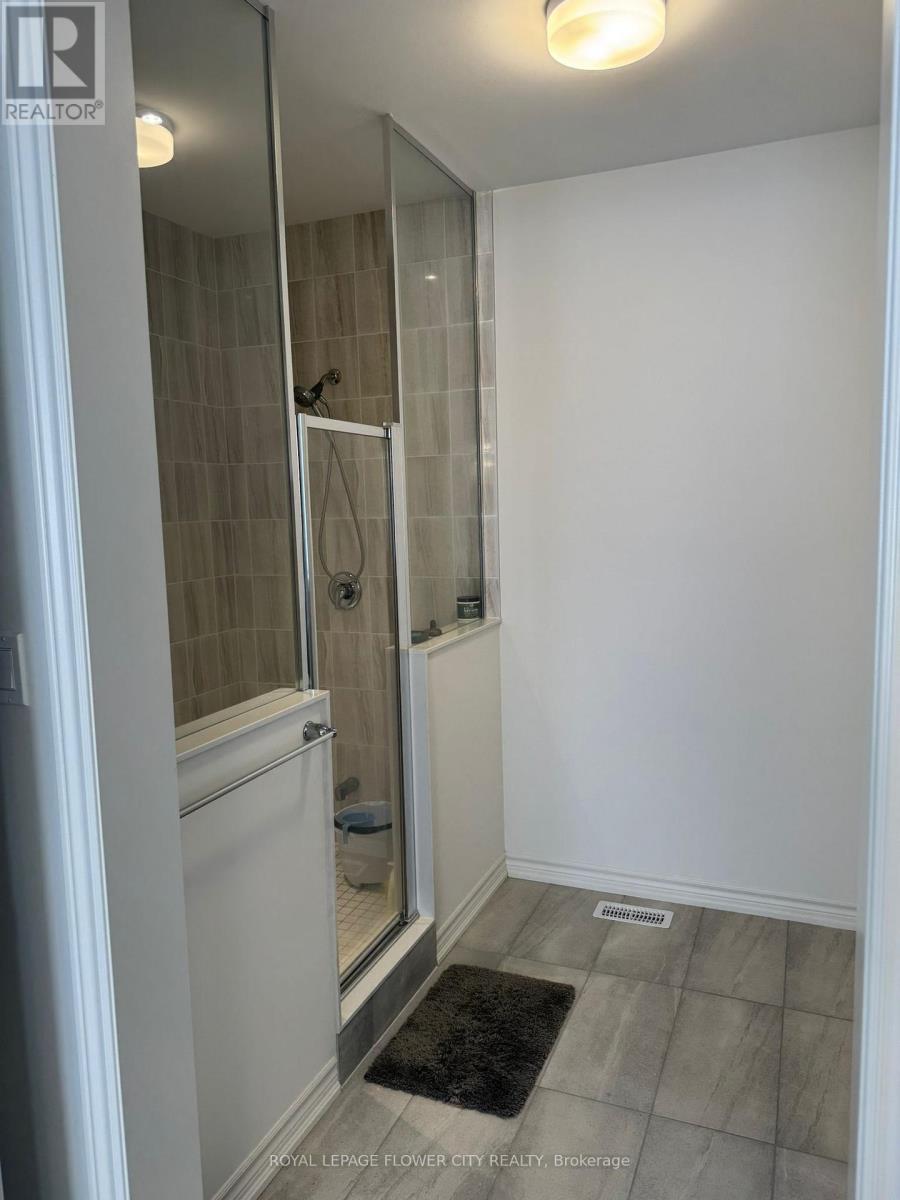 32 Twinleaf Crescent, Adjala-Tosorontio, Ontario  L0G 1W0 - Photo 15 - N12421264