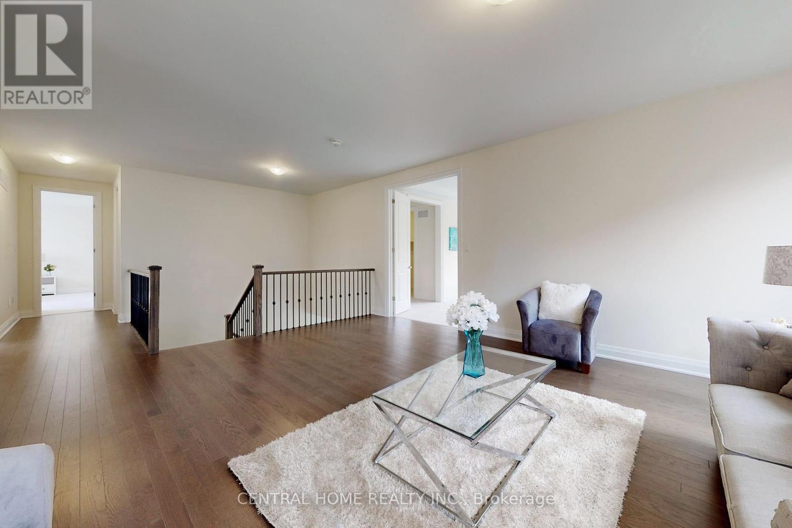 27 Upbound Court, East Gwillimbury, Ontario  L9N 0E5 - Photo 20 - N12421303
