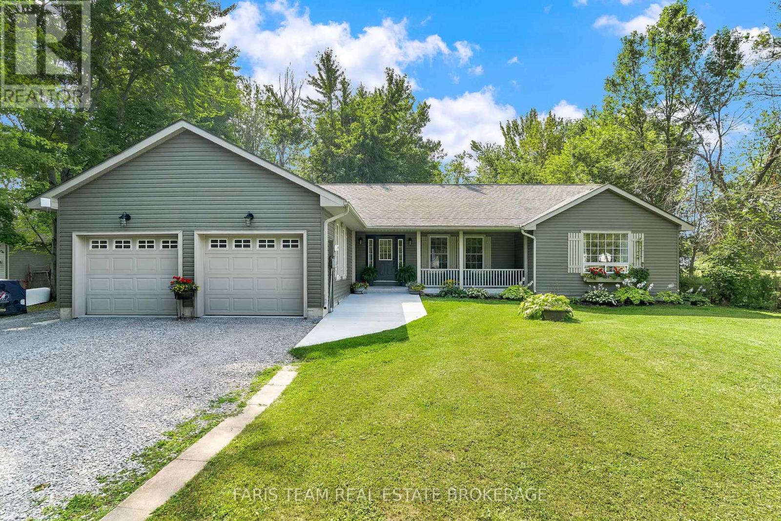 3563 Timberline Avenue, Severn, Ontario  L3V 0V8 - Photo 2 - S12421367