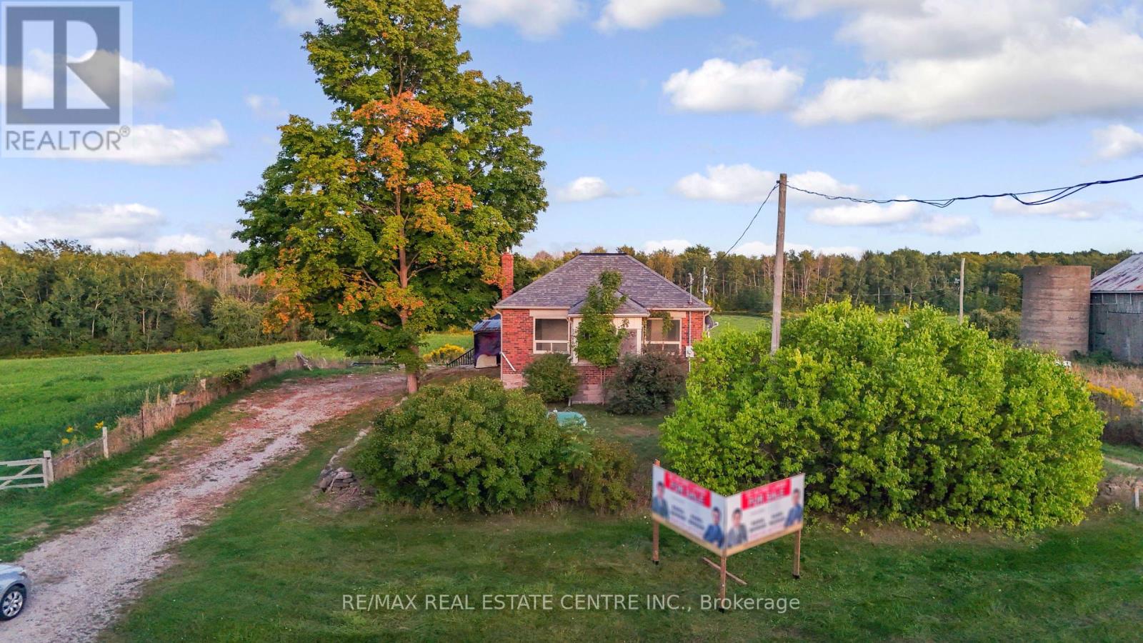11648 Highway 7, Halton Hills (Rural Halton Hills), Ontario  L7J 2L8 - Photo 2 - W12421268