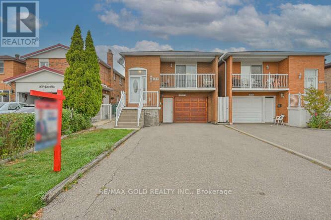 7433 Sigsbee Drive, Mississauga, Ontario  L4T 3S5 - Photo 1 - W12421276