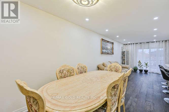 7433 Sigsbee Drive, Mississauga, Ontario  L4T 3S5 - Photo 10 - W12421276