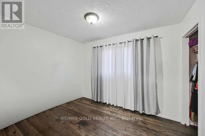 7433 Sigsbee Drive, Mississauga, Ontario  L4T 3S5 - Photo 23 - W12421276