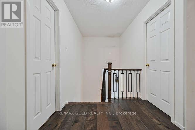 7433 Sigsbee Drive, Mississauga, Ontario  L4T 3S5 - Photo 25 - W12421276