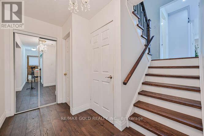 7433 Sigsbee Drive, Mississauga, Ontario  L4T 3S5 - Photo 26 - W12421276
