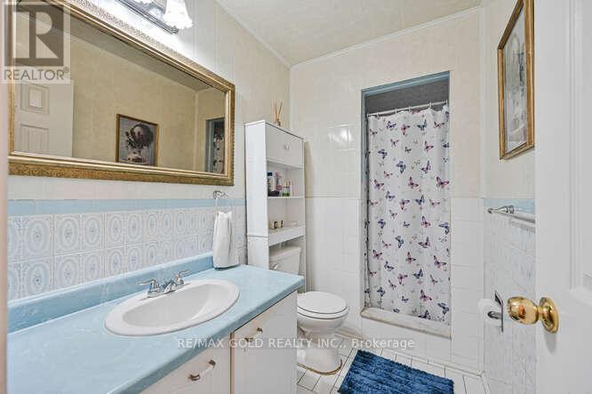 7433 Sigsbee Drive, Mississauga, Ontario  L4T 3S5 - Photo 29 - W12421276