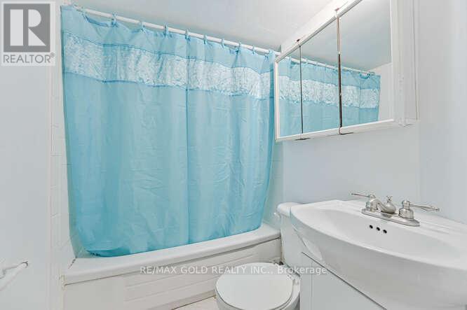 7433 Sigsbee Drive, Mississauga, Ontario  L4T 3S5 - Photo 43 - W12421276