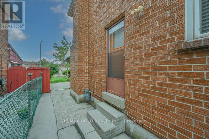 7433 Sigsbee Drive, Mississauga, Ontario  L4T 3S5 - Photo 44 - W12421276