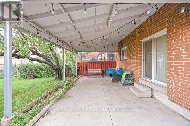 7433 Sigsbee Drive, Mississauga, Ontario  L4T 3S5 - Photo 45 - W12421276