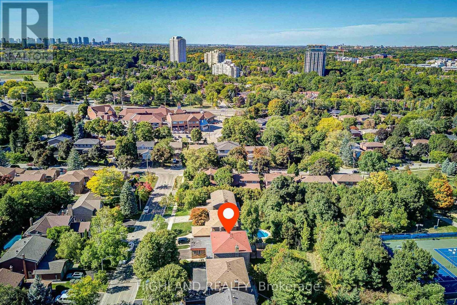 2591 Robin Drive, Mississauga, Ontario  L5K 2G2 - Photo 10 - W12421278
