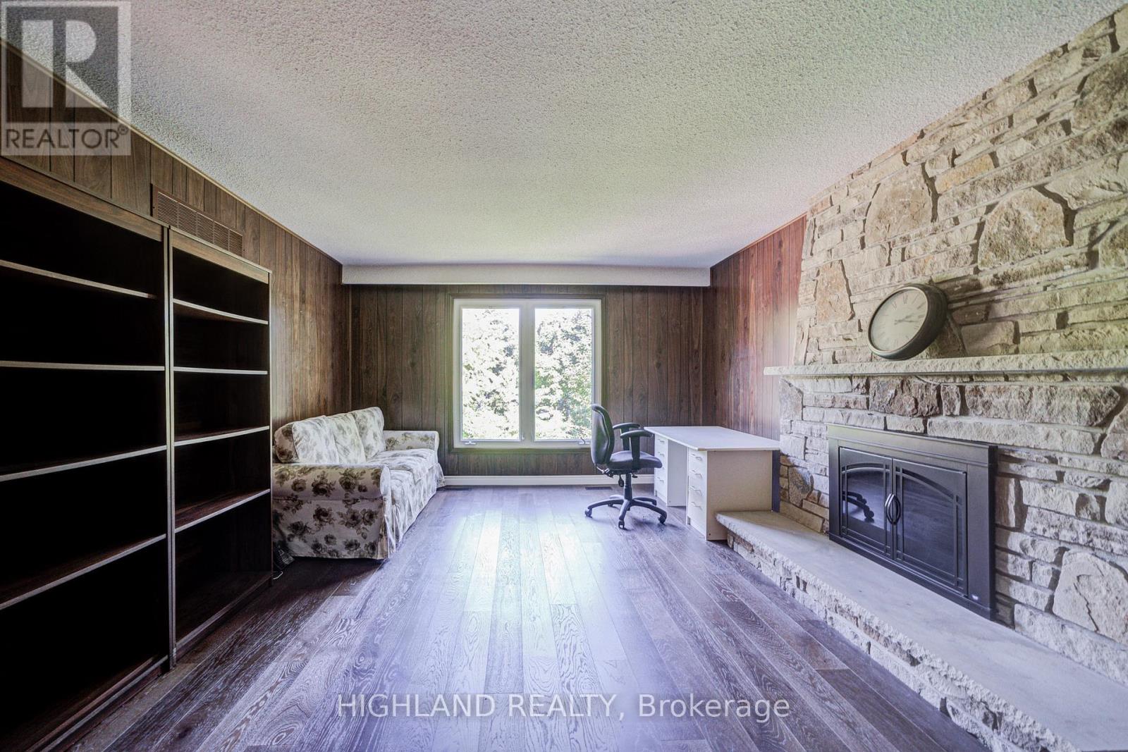 2591 Robin Drive, Mississauga, Ontario  L5K 2G2 - Photo 20 - W12421278