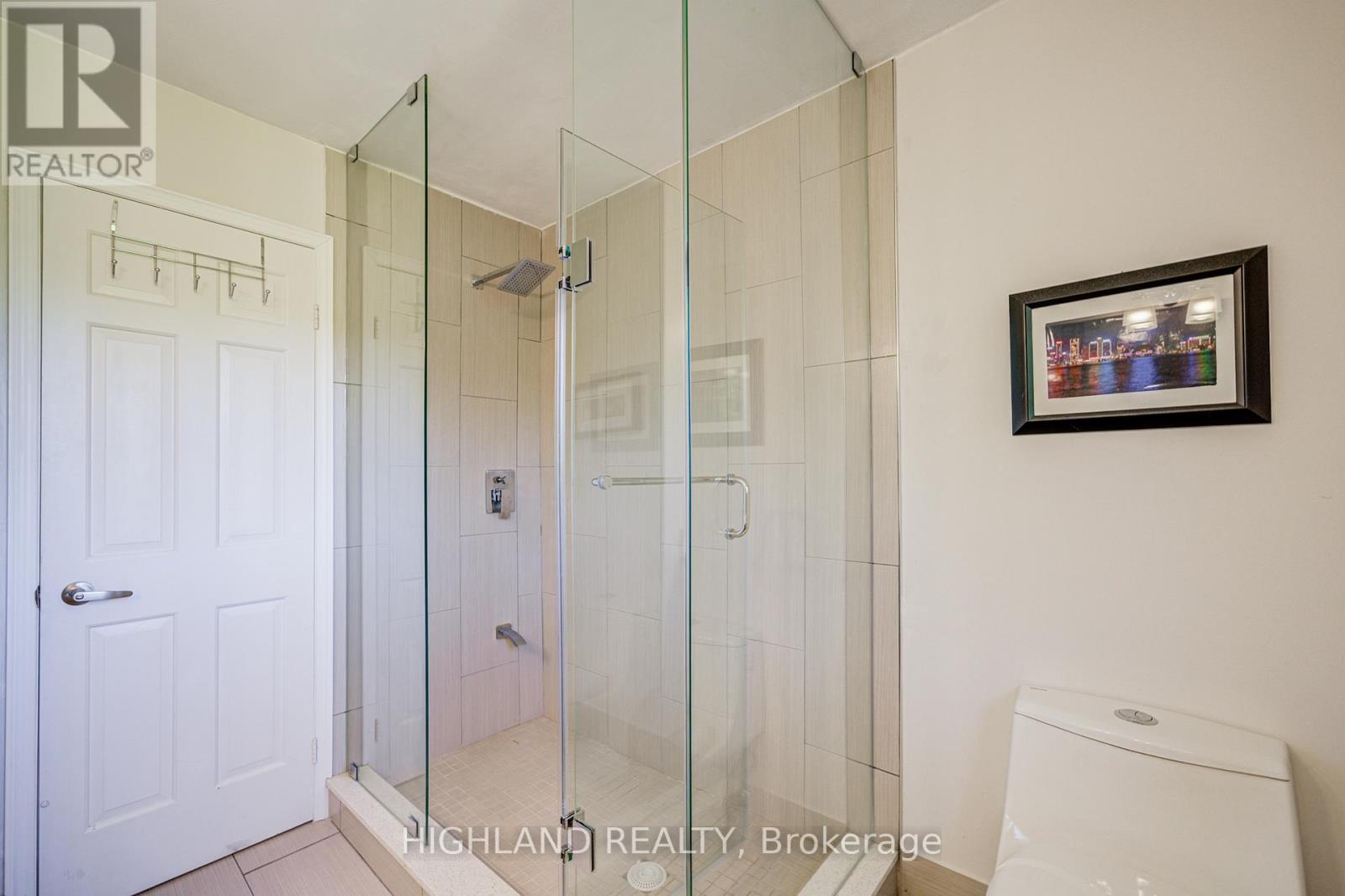 2591 Robin Drive, Mississauga, Ontario  L5K 2G2 - Photo 36 - W12421278