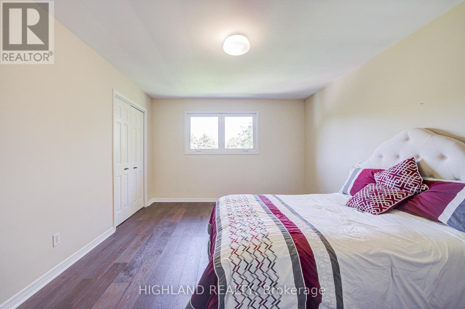 2591 Robin Drive, Mississauga, Ontario  L5K 2G2 - Photo 38 - W12421278