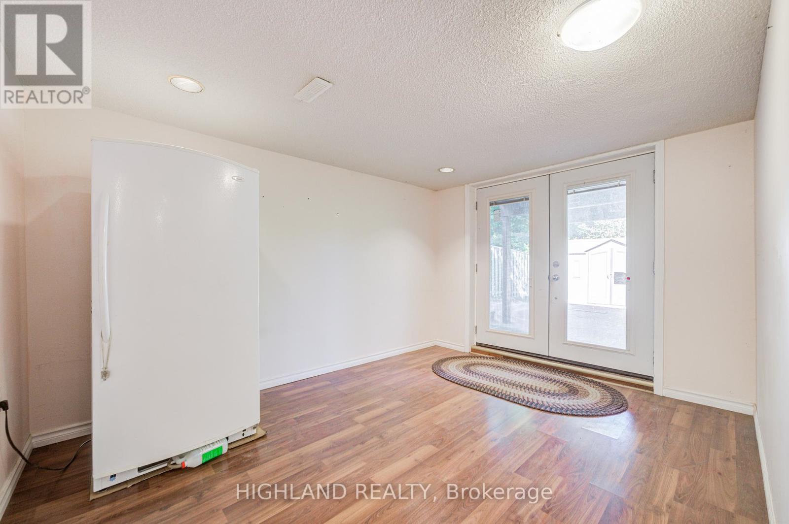 2591 Robin Drive, Mississauga, Ontario  L5K 2G2 - Photo 44 - W12421278