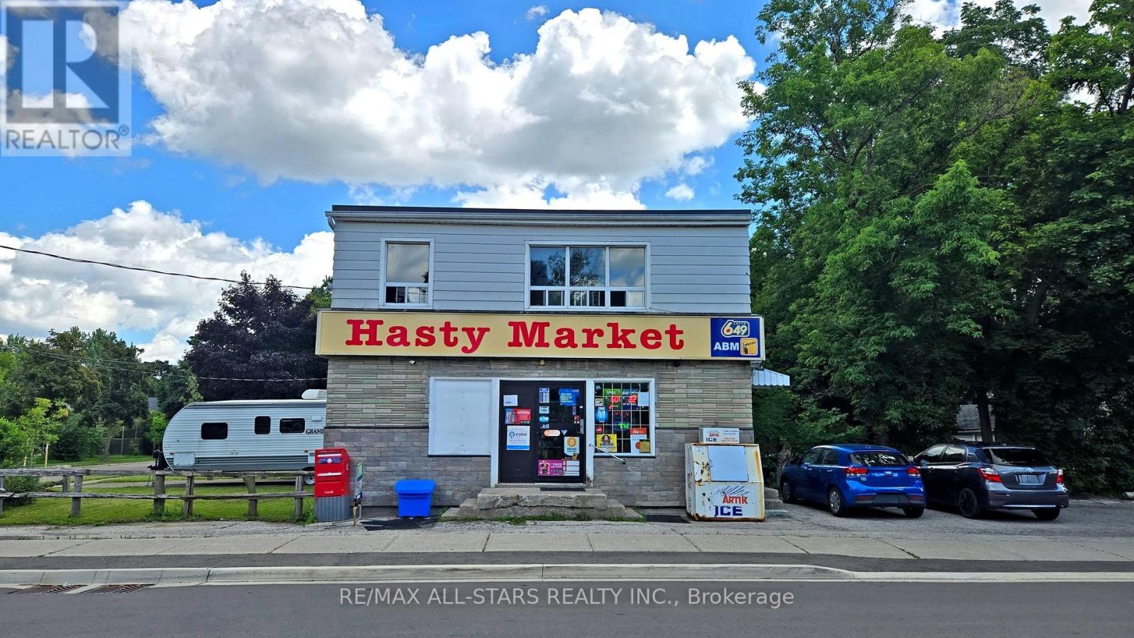 88 ELLIOTT STREET, Brampton, Ontario