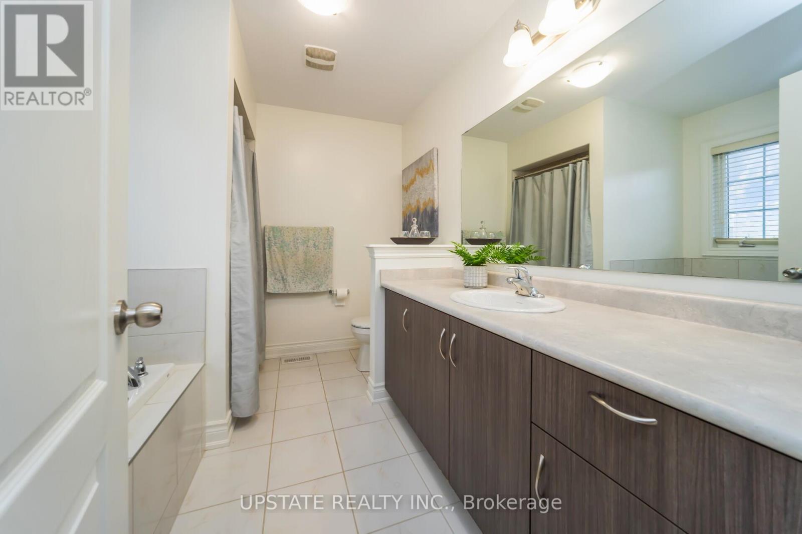 38 Rising Hill Ridge, Brampton, Ontario  L6Y 6B5 - Photo 20 - W12421360