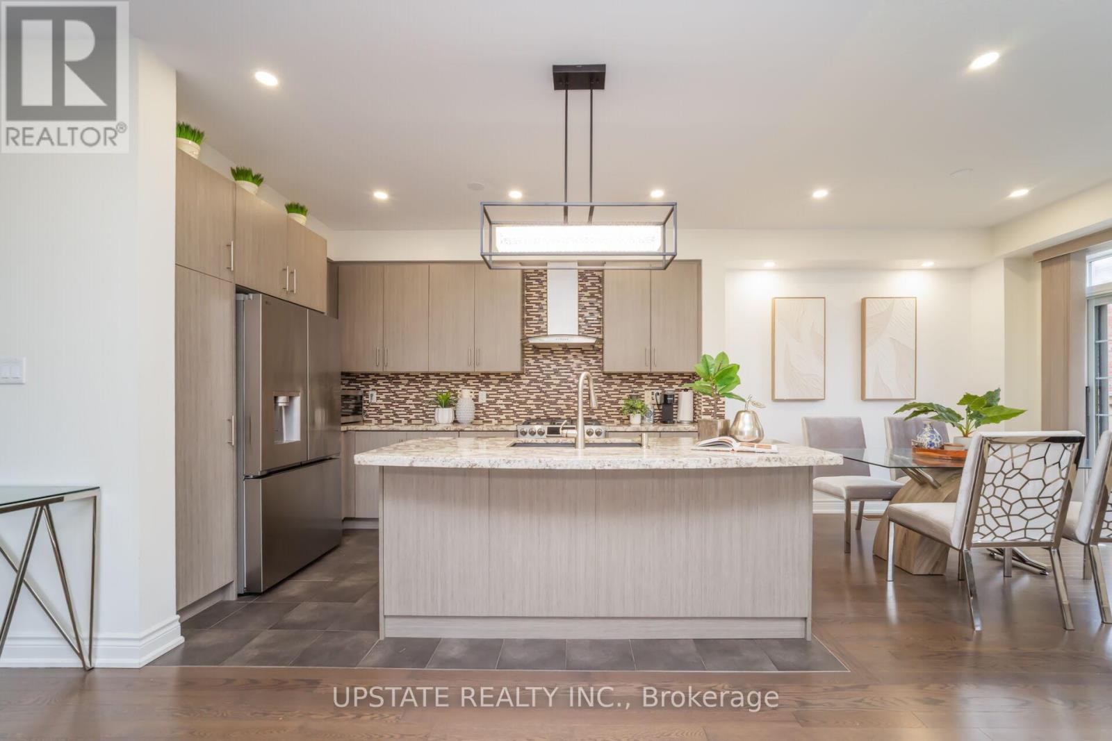 38 Rising Hill Ridge, Brampton, Ontario  L6Y 6B5 - Photo 8 - W12421360