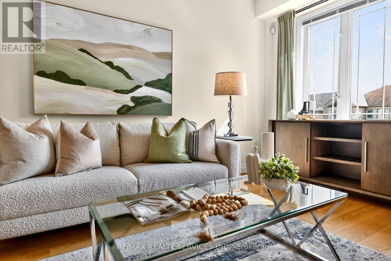 7 Alnwick Avenue, Caledon, Ontario  L7C 3P5 - Photo 11 - W12421379