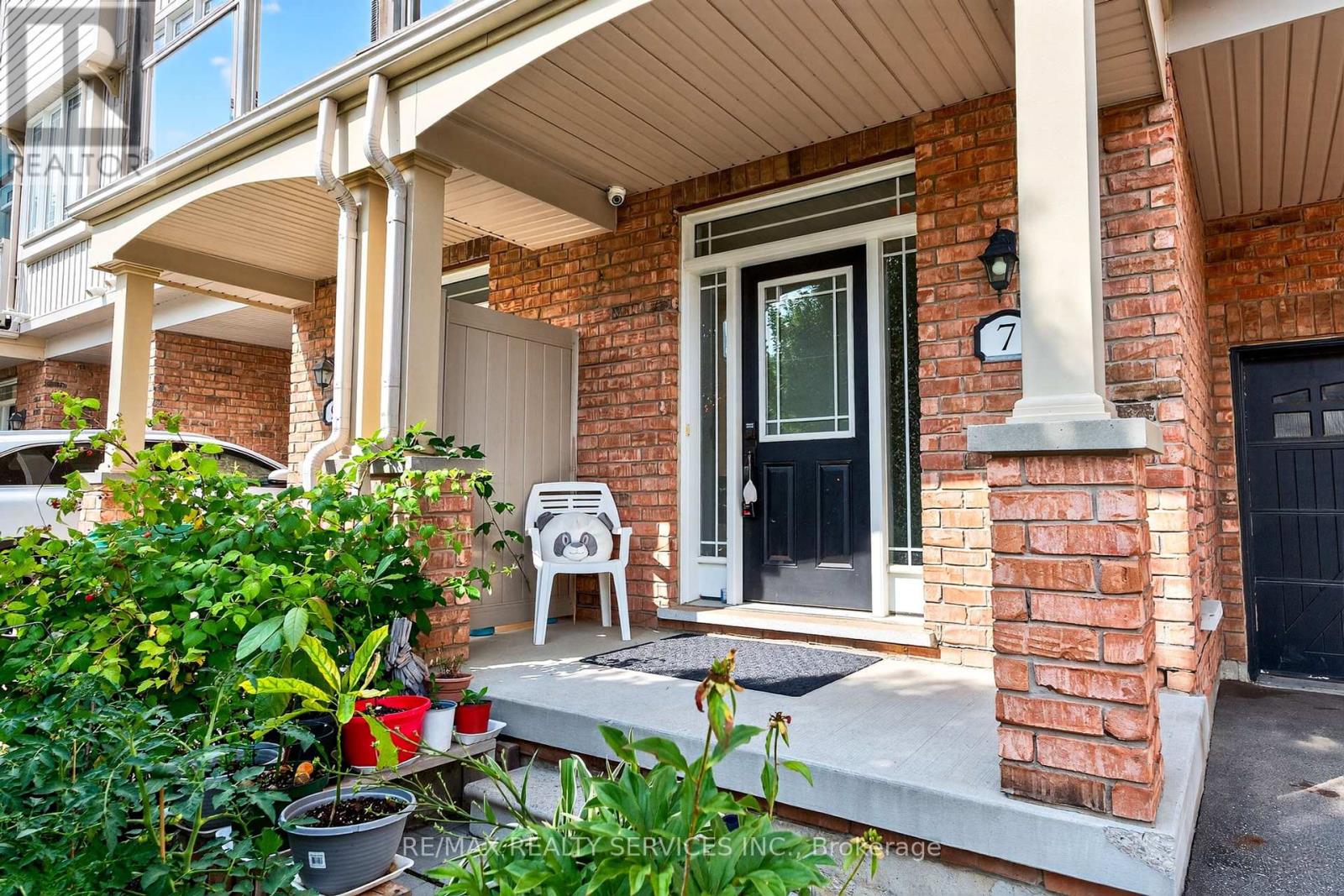 7 Alnwick Avenue, Caledon, Ontario  L7C 3P5 - Photo 3 - W12421379