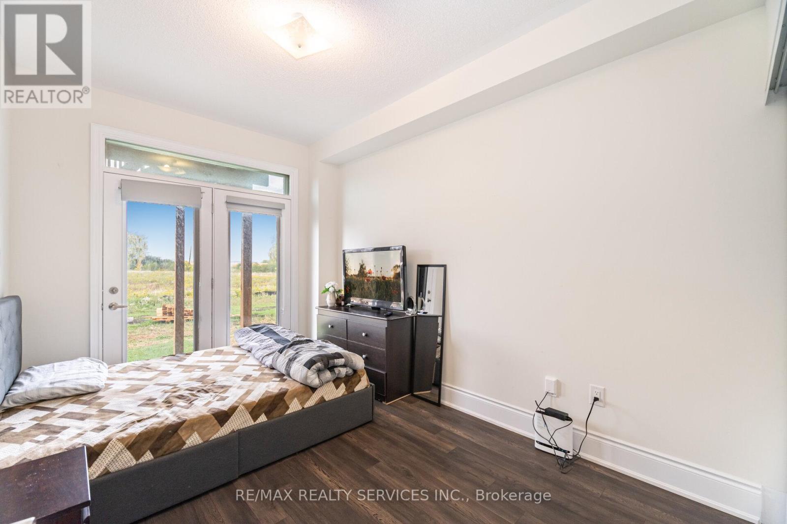 38 Foxsparrow Road, Brampton, Ontario  L6V 3P5 - Photo 10 - W12421397