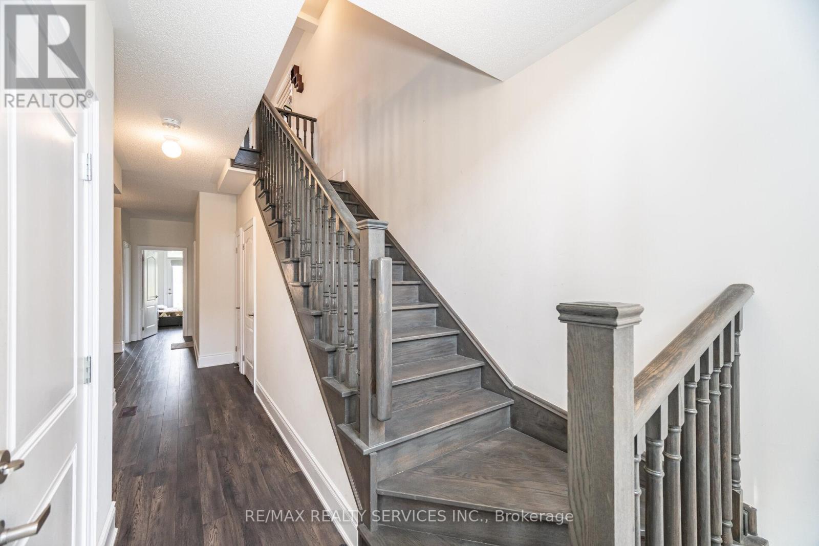 38 Foxsparrow Road, Brampton, Ontario  L6V 3P5 - Photo 15 - W12421397