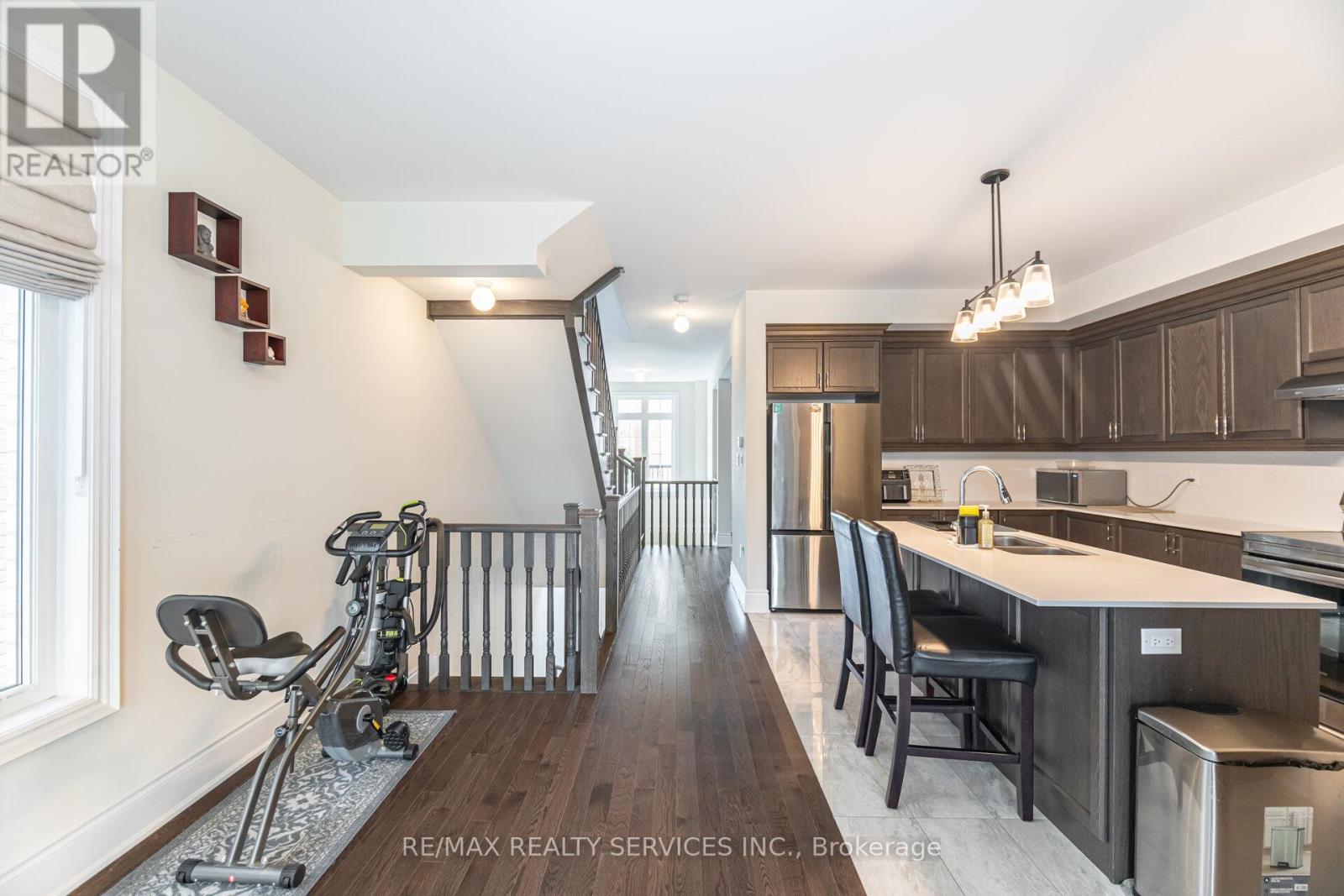 38 Foxsparrow Road, Brampton, Ontario  L6V 3P5 - Photo 16 - W12421397