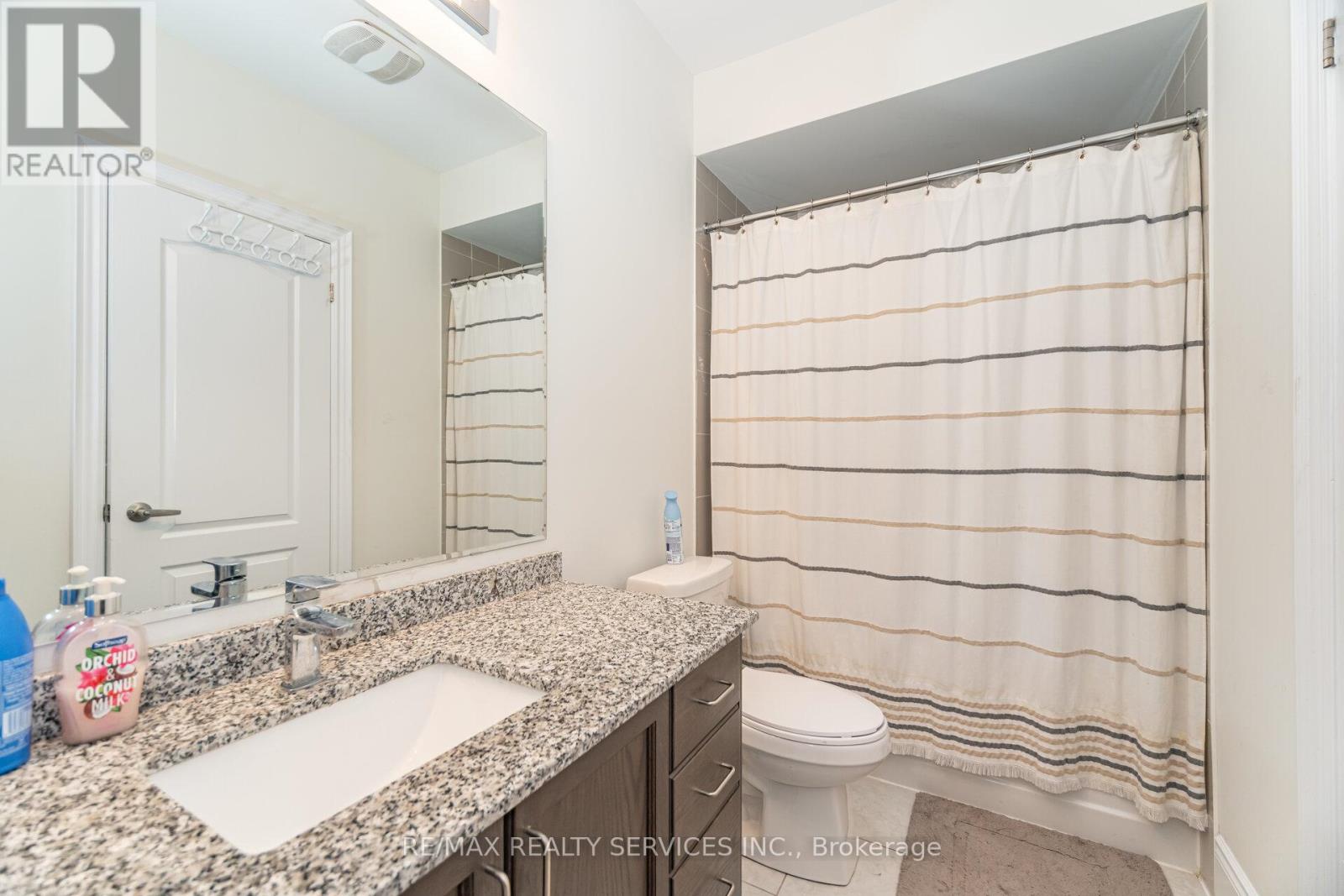 38 Foxsparrow Road, Brampton, Ontario  L6V 3P5 - Photo 40 - W12421397