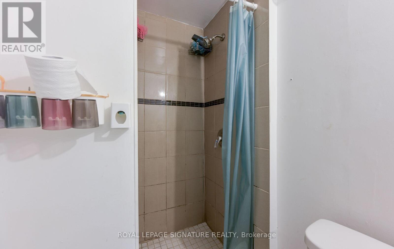 10 Heatherside Court, Brampton, Ontario  L6S 1N9 - Photo 25 - W12421414
