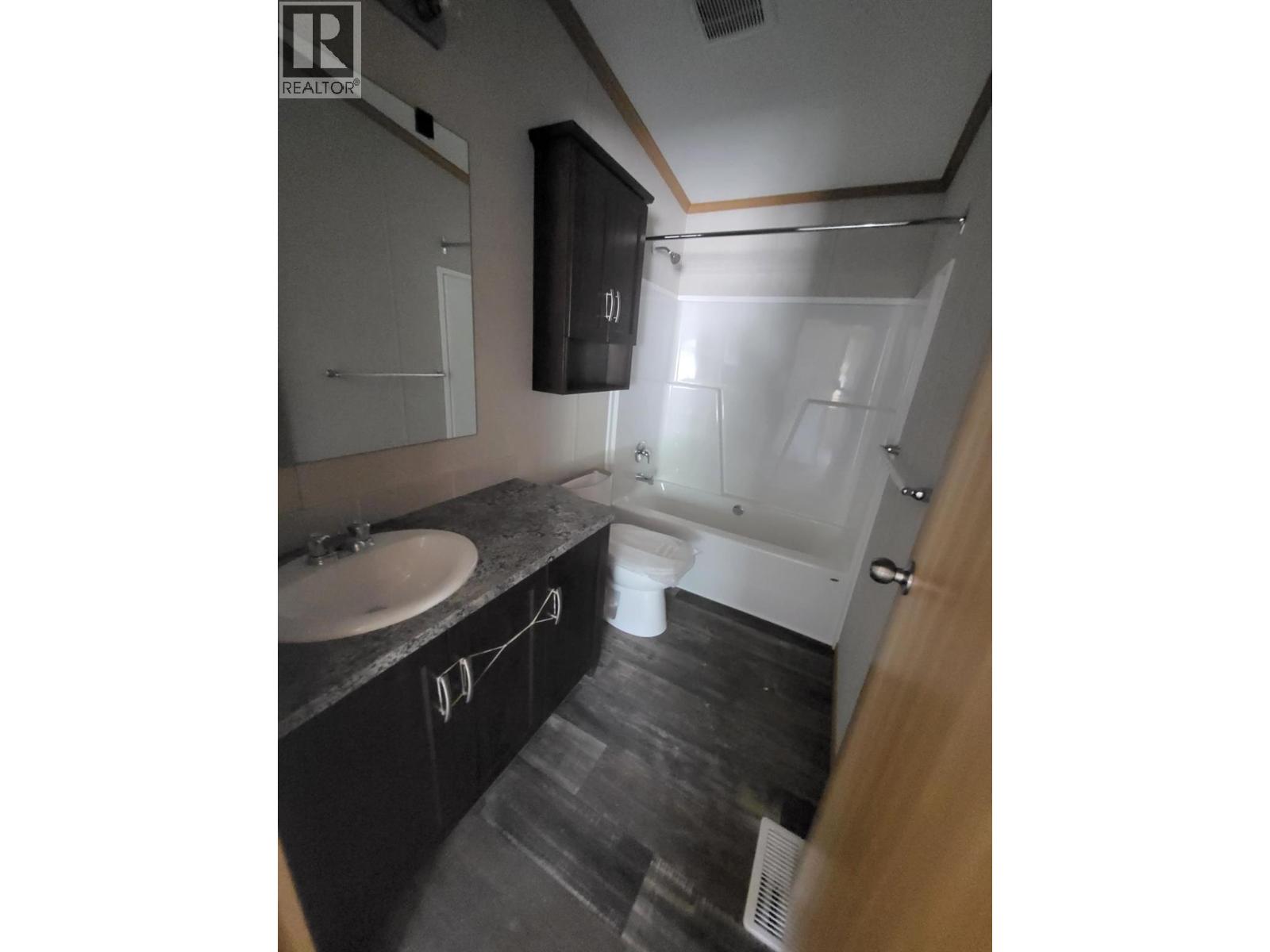 29 Wilderness Heights Drive, Elkford, British Columbia  V0B 1H0 - Photo 14 - 2479661