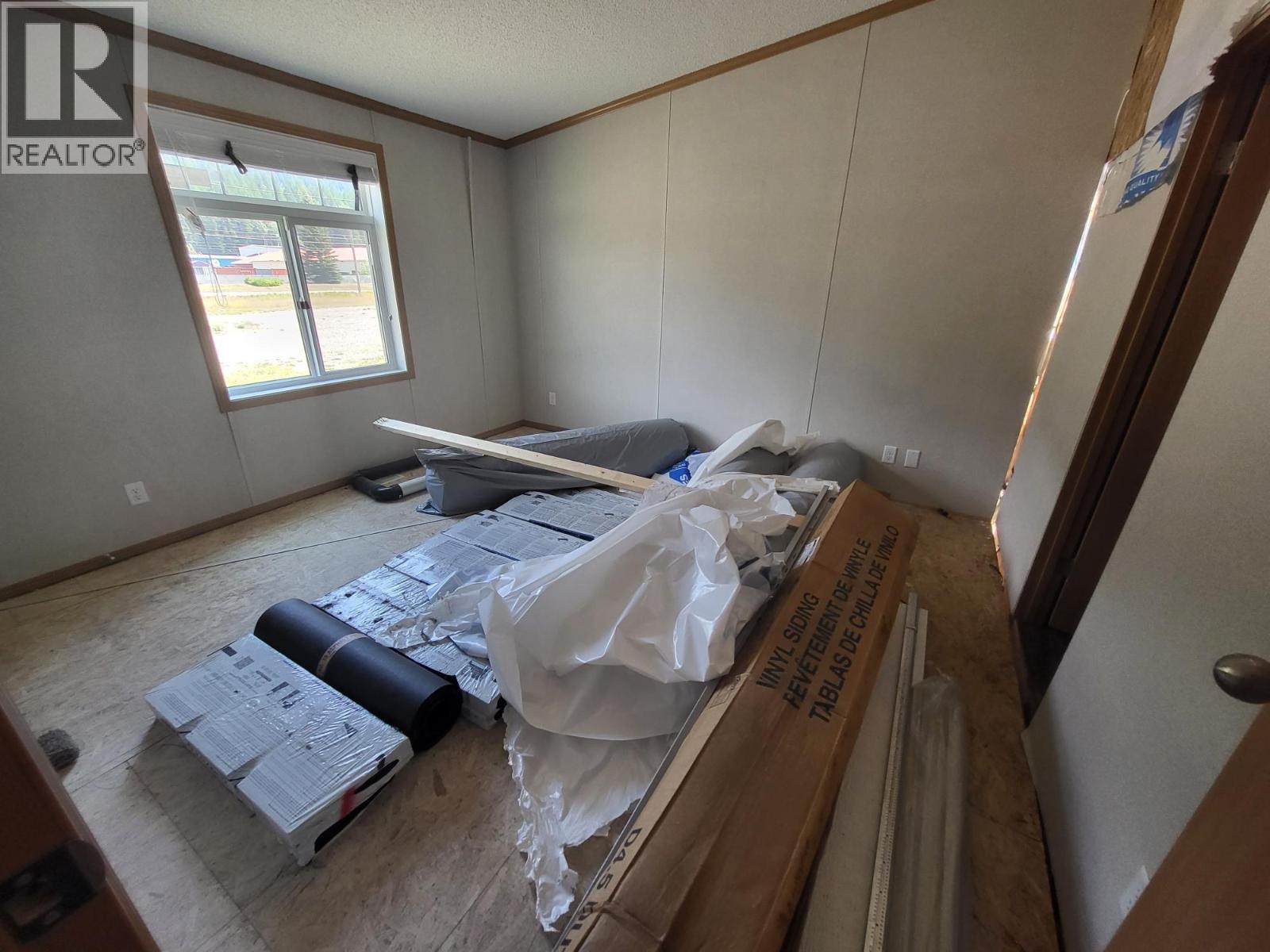 29 Wilderness Heights Drive, Elkford, British Columbia  V0B 1H0 - Photo 10 - 2479661