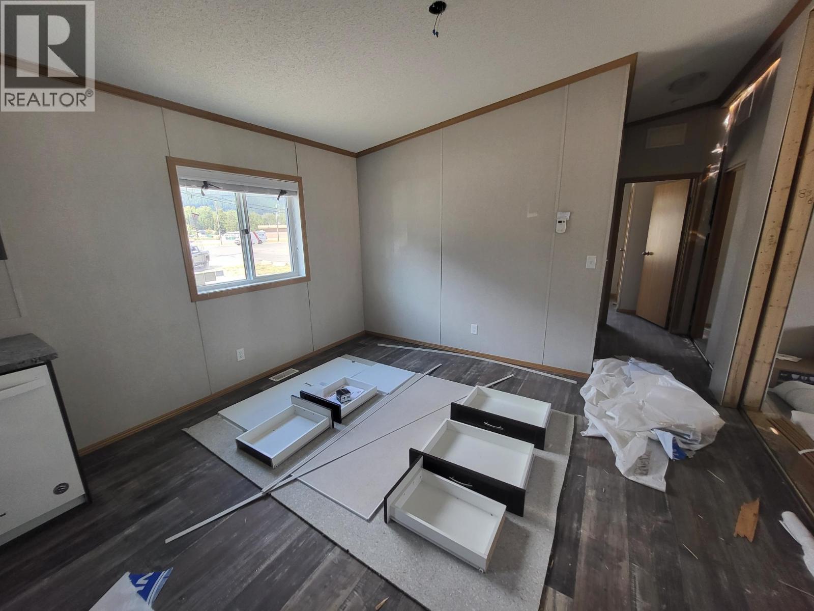 29 Wilderness Heights Drive, Elkford, British Columbia  V0B 1H0 - Photo 8 - 2479661