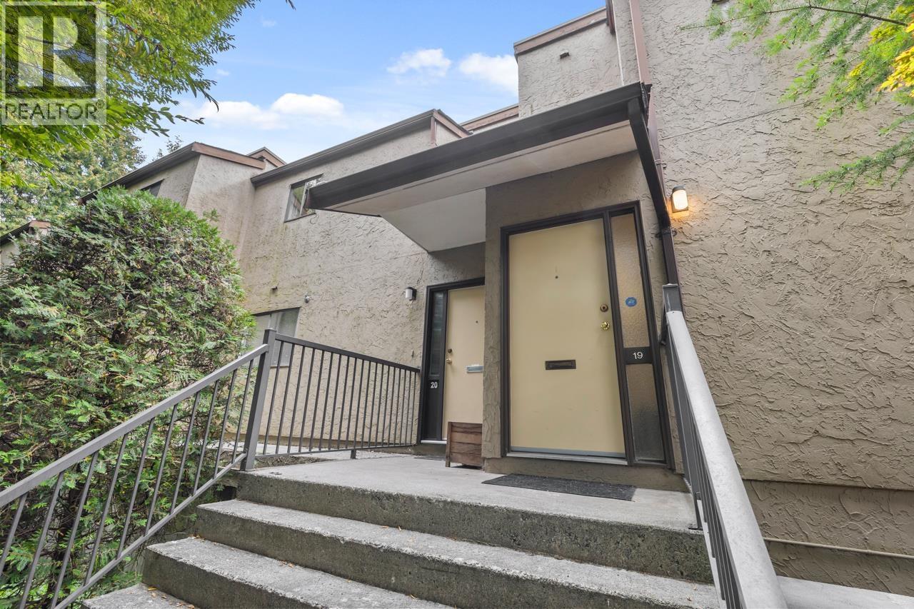 19 220 E 4th Street, North Vancouver, British Columbia  V7L 1H9 - Photo 3 - R3050077