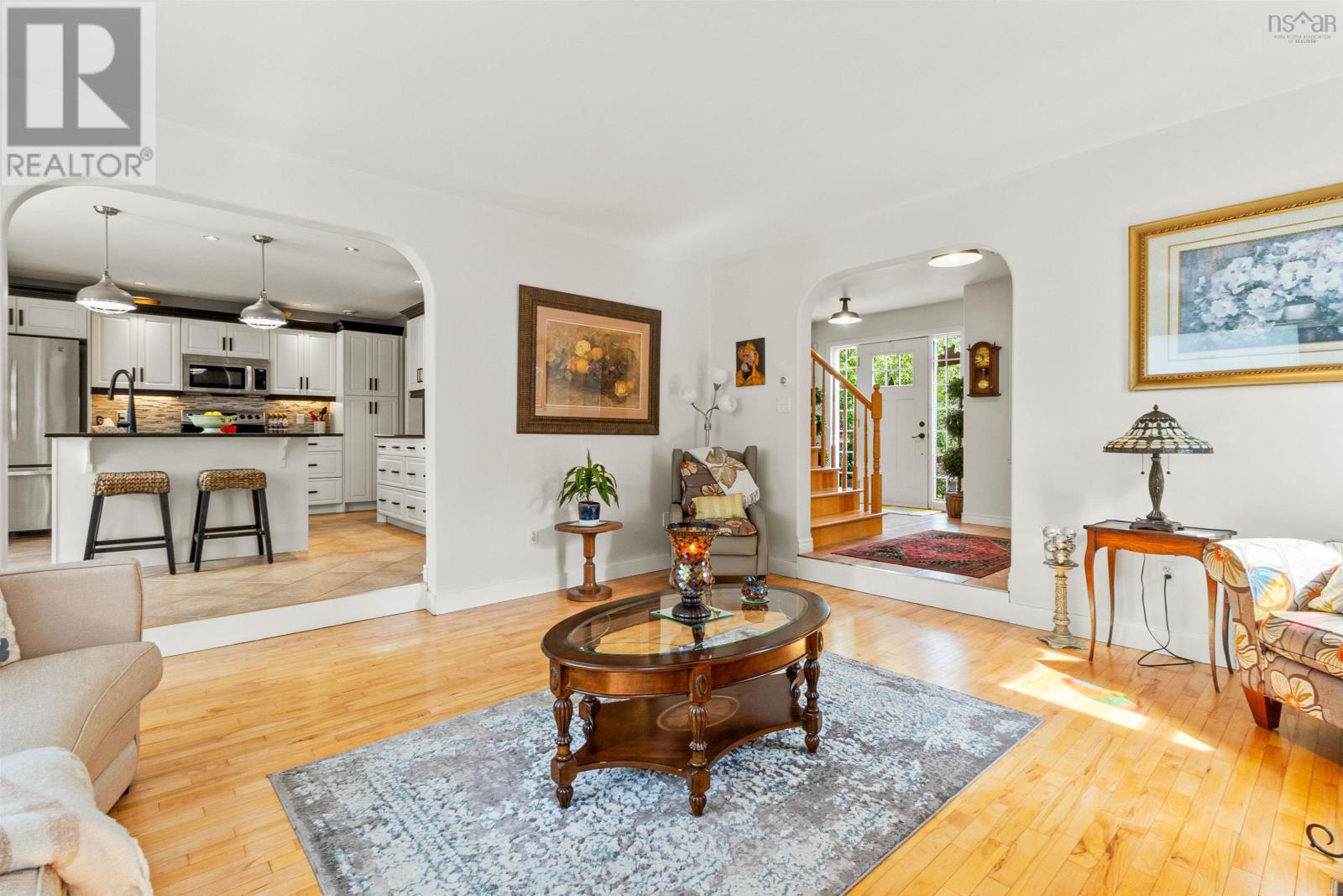 Property at 122 Honeysuckle Road image 4