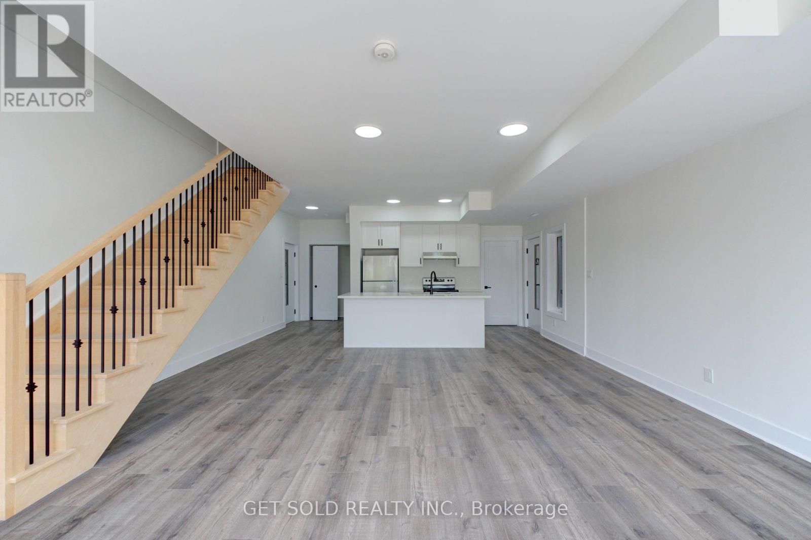 12 - 6701 Thorold Stone Road, Niagara Falls, Ontario  L2J 1B3 - Photo 3 - X12421263