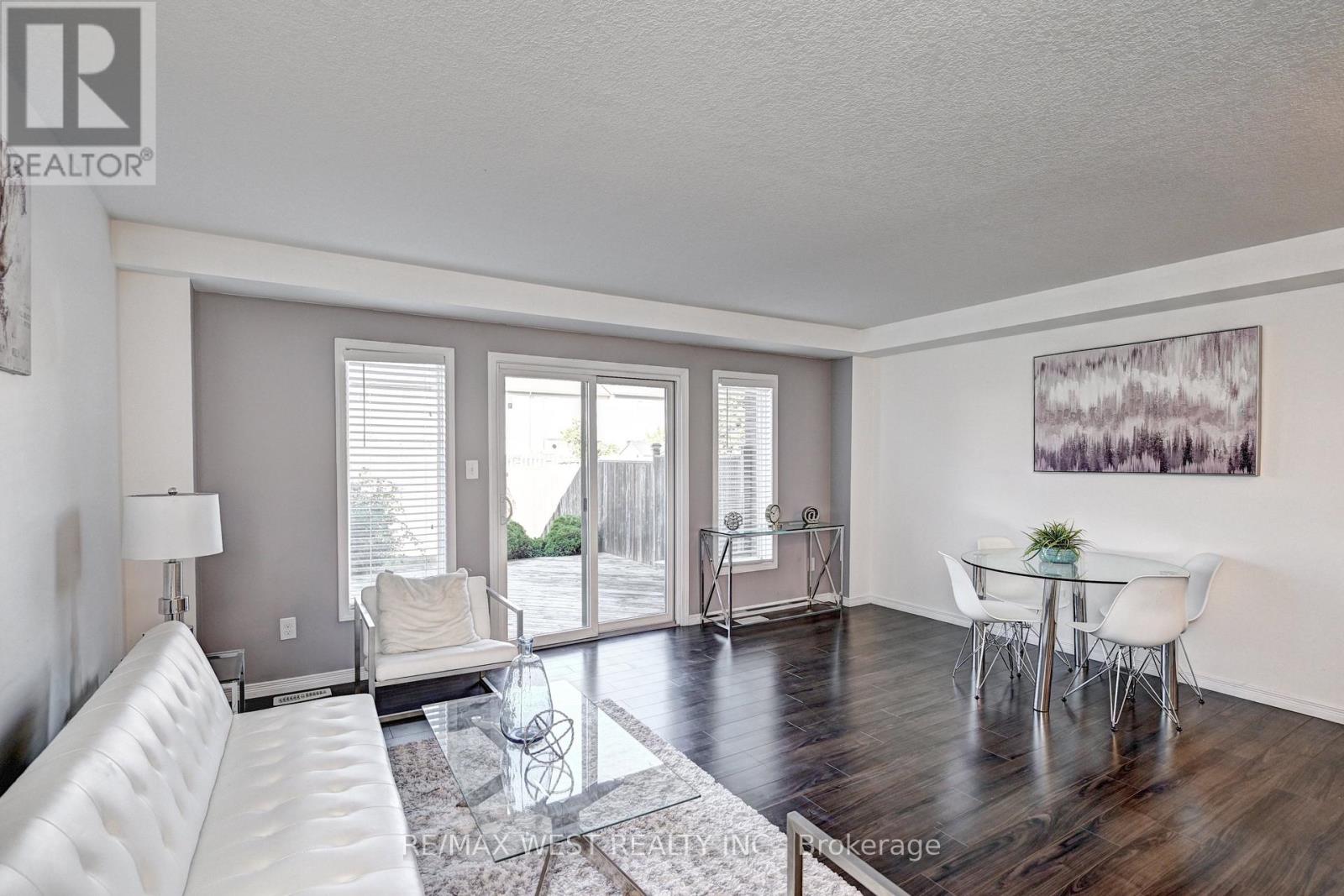 21 Machado Street, Kitchener, Ontario  N2R 0C1 - Photo 10 - X12421277