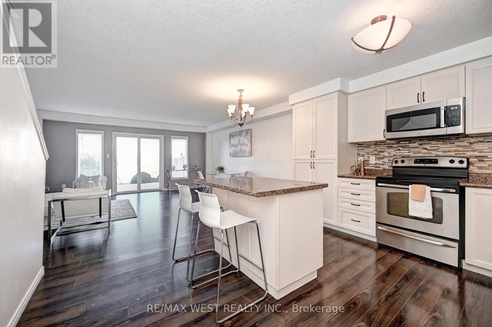 21 Machado Street, Kitchener, Ontario  N2R 0C1 - Photo 11 - X12421277