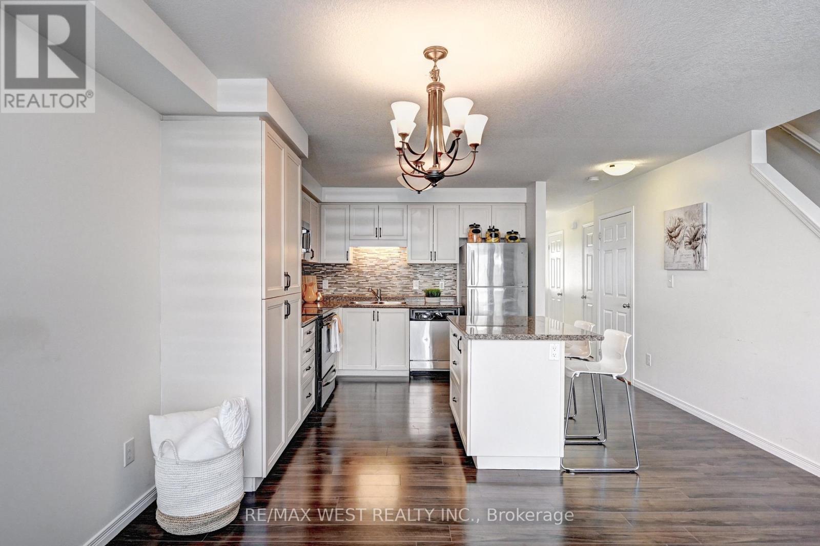 21 Machado Street, Kitchener, Ontario  N2R 0C1 - Photo 12 - X12421277